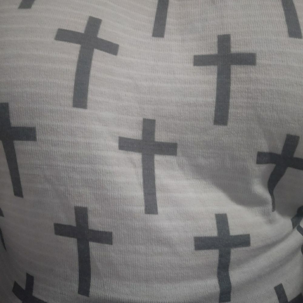 New Forever 21 top cross design top size Small - Picture 4 of 4